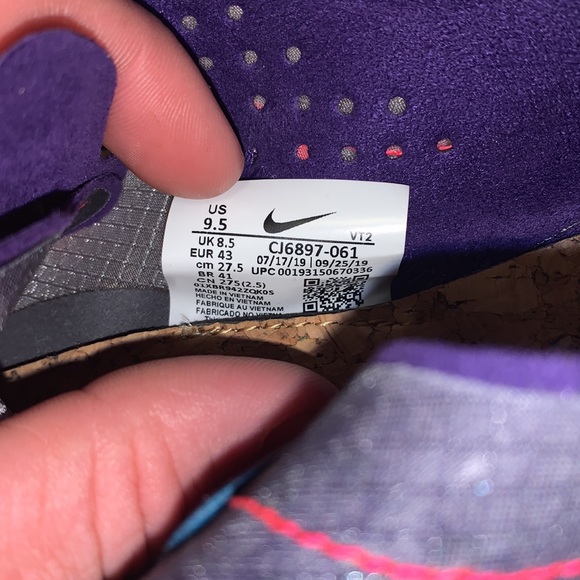 Nike shoes - Picture 5 of 5